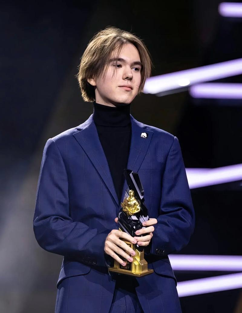 王兄的王是深渊之王！ nobody 以可怕的战绩获胜！EDG 2-1 TE